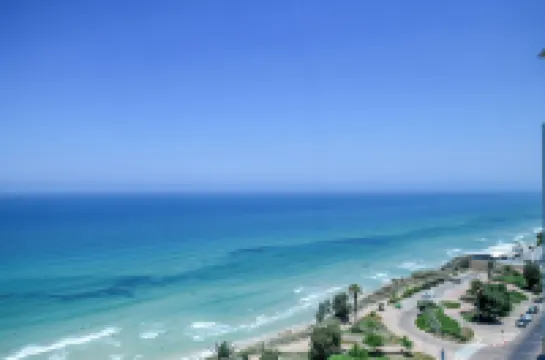 Netanya Panoramic Sea-View 4BR Apt by Sea N' Rent