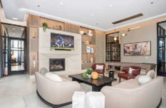 Level Chicago - Fulton Market