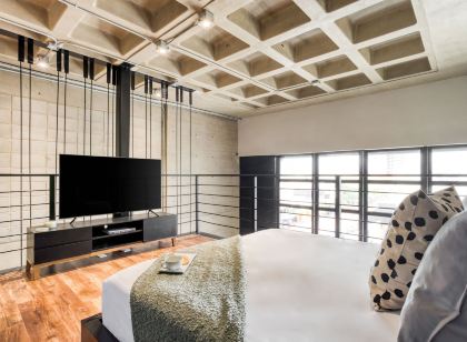 Downtown Loft by Uliv