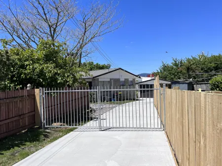 Under Walnut Tree Отели рядом с достопримечательностью «Парадайс Вэлли Спрингс»