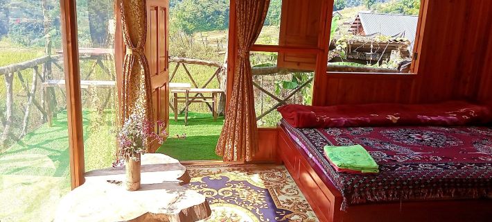 Freedom Homestay Hotels in Ta Van