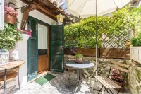 B&B Dell'Artista Hotel in zona Parrocchia Sant'Andrea apostolo Labico