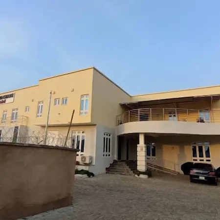 Mamma Chare Hotel