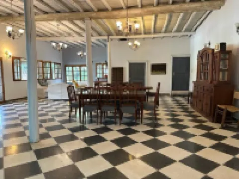 貝薩雷斯松林旅館