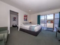 Buller Bridge Motel Hotels in Westport