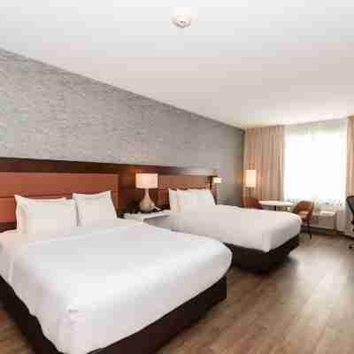 Quality Inn & Suites Rooms