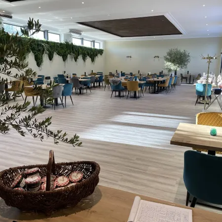 Erbenholz Hotel