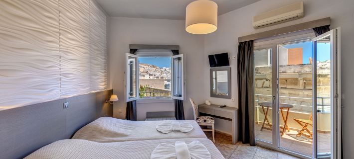Ethrion Hotels in Ermoupoli