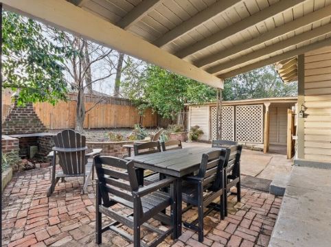 4 KING BEDS Luxurious Historic Home in the Heart of Memphis