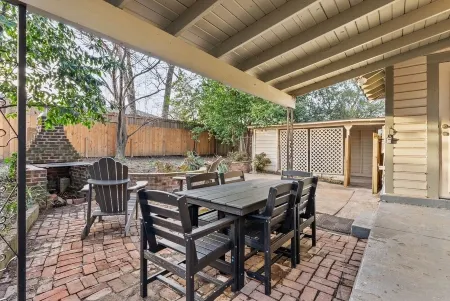 4 KING BEDS Luxurious Historic Home in the Heart of Memphis