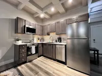 Brand new studio apartment rich with amenities! Less than 5 minutes to downtown