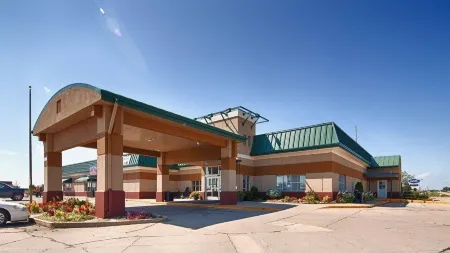 Rock Island Inn & Suites Marshalltown Отели в г. Marshall County