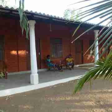 Reef Pasikudah Others