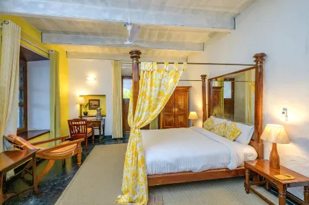 Neemrana's - Bungalow on the Beach Отели в г. Нагапаттинам