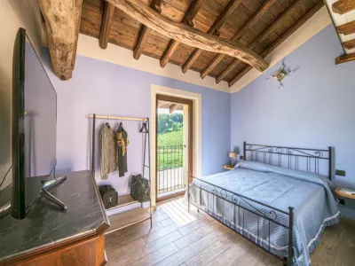 Charming Alessandria Retreat with Queen-sized Bed & Outdoor Pool