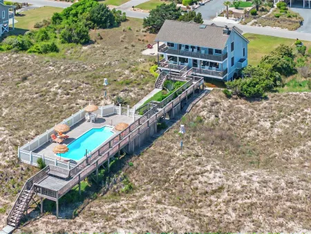 Babington Ocean Front Beach Home with Pool--heated pool optional--