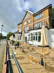 Uno Thames Hotel Maidenhead -Reopened Brand New Again -FREE PARKING