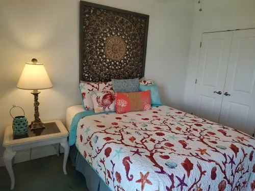 Pvt Pool, 2 Br 1 Ba Apt. 1 Street Fr. Bch. July Special 50%Off Golfcart.