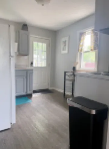 Quaint 2 bed in Champaign