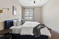 Cozy Downtown Escape - Charming Urban Sanctuary Hotels in Montgomery