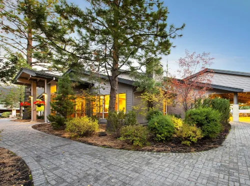 RR426AB-River View-3 Bedroom Mt Bachelor Condo