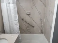 Elegant Retreat, Close Naval Bases, Food and Shopping