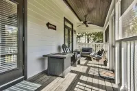 Sandy Feet on 30A with Private Beach Access Hotel a Seacrest