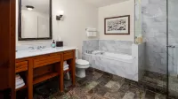 Mountain Views Suite - Telephone, Spa, Hot tub, Parking