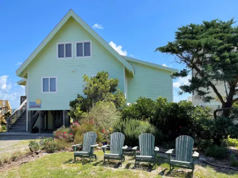 Breathtaking Water Views and Game Room - Stunning Soundfront Retreat