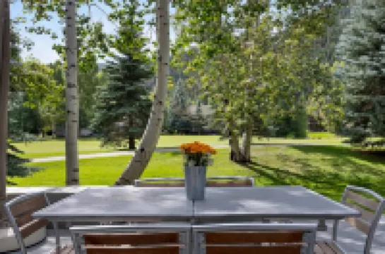 Charming Escape with Hot Tub and Gas Grill - Inviting Mountain Haven