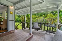 Tropical Oasis with Outdoor Living Spaces - Charming Hawaiian Retreat