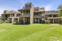 Charming Condo with Pool and Outdoor Dining - Stunning Ocean View