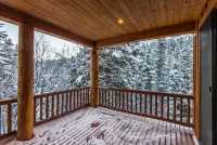 Secluded Mountain Sanctuary - WiFi, Stream, Family Friendly Hotels in Sundance