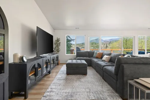 Big Lake Waterfront Retreat - 山景
