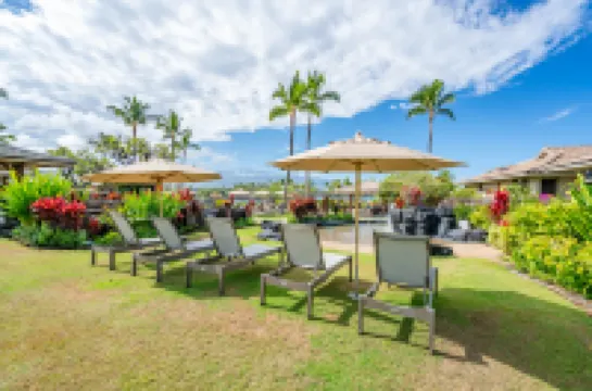 Direct Beach Access and Infinity Pool - Luxurious Coastal Haven