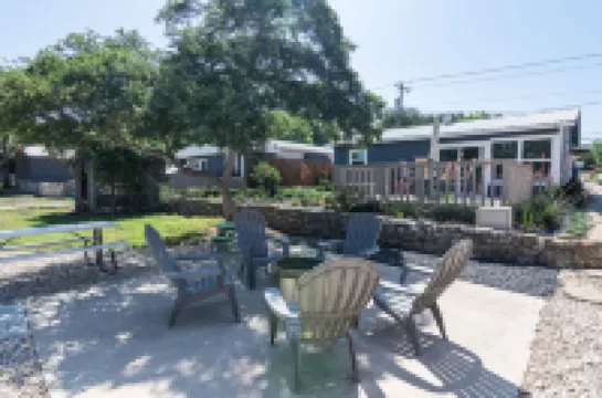 Casita Del Lago Azul (Lakeside Escape at Casita del Lago Azul)