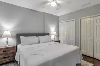 Contemporary Design and Outdoor Space - Inviting Townhome Retreat Hotels in Royal Pines