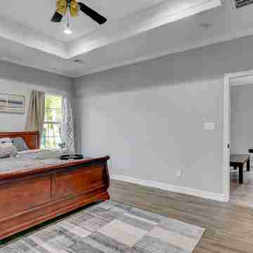 Modern Kitchen and Outdoor Patio Escape - Stylish Family Retreat Rooms