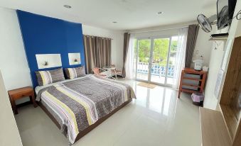 Tharadol Beach Resort