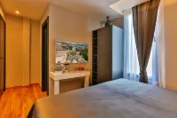 Hotel M