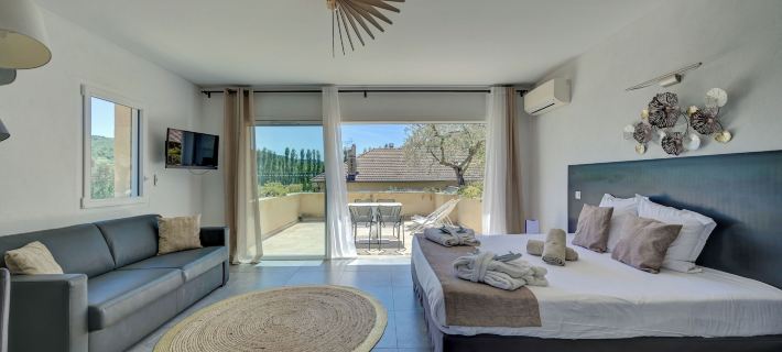 Clos Saint-Michel Resort & Spa Hotels in Vaucluse