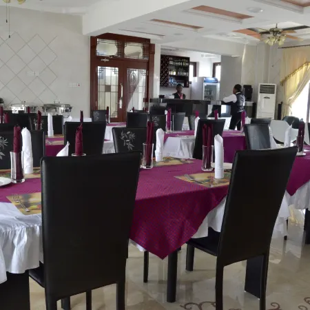 Lantana Hotel