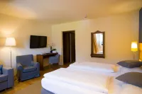 Hotel Kaiserhof Hotels in Anif