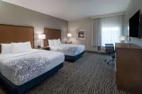 La Quinta Inn & Suites by Wyndham Tifton فنادق في تيفتون