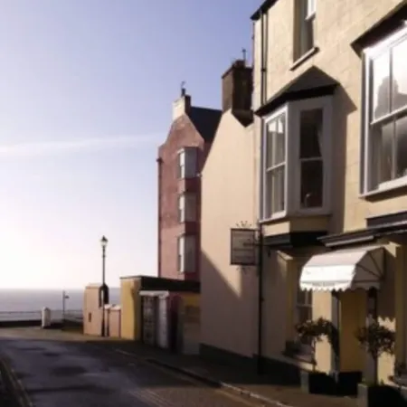 Myrtle House Hotel Tenby