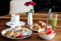 梅尼達市區萬怡飯店