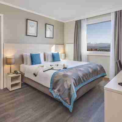 Everness Hotel & Resort Rooms