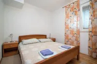 Apartments Longo Hotels in Supetar