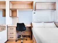 馬拉加費里亞利文薩生活開間