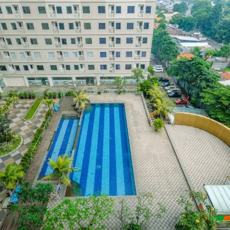 Minimalist & Comfy 2Br @ Titanium Square Apartment Отели рядом с достопримечательностью «Торговый центр Cibubur Junction»